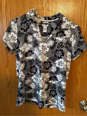 Izod Black & White Floral Grid Short-Sleeve V-Neck Polo